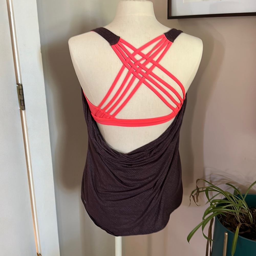 Lululemon built in sports bra